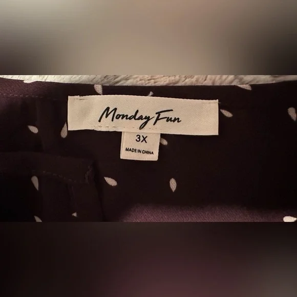 Monday Fun Plum Patterned Blouse Plus Size 3x - Picture 8 of 9